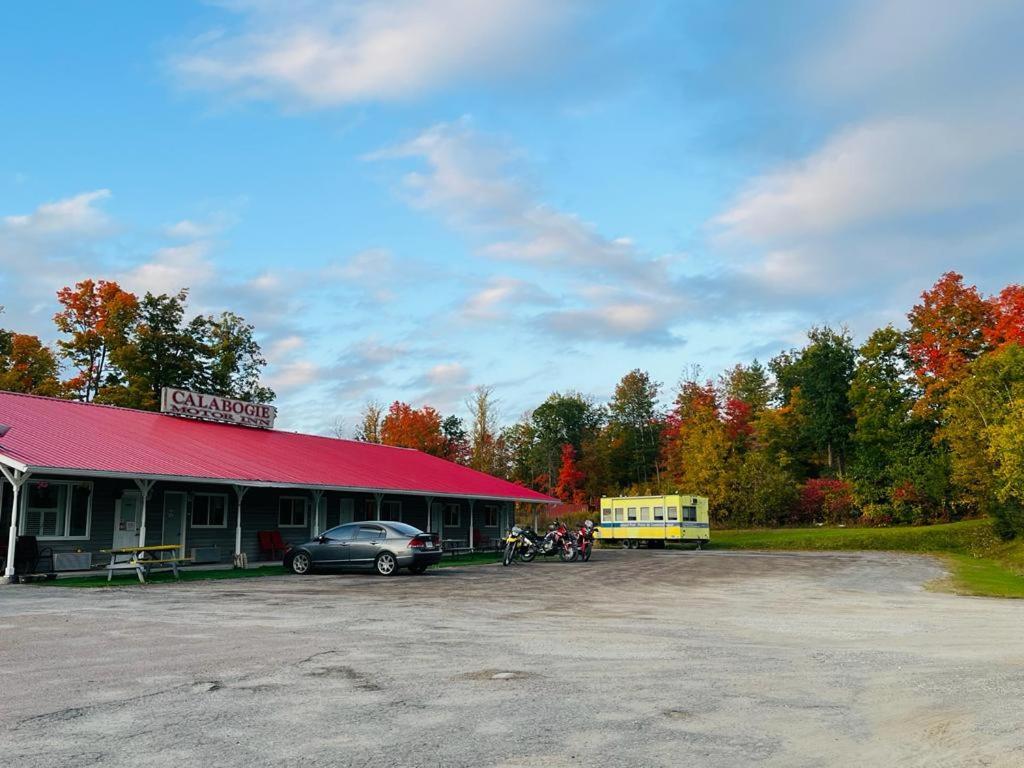 Calabogie Motor Inn Extérieur photo